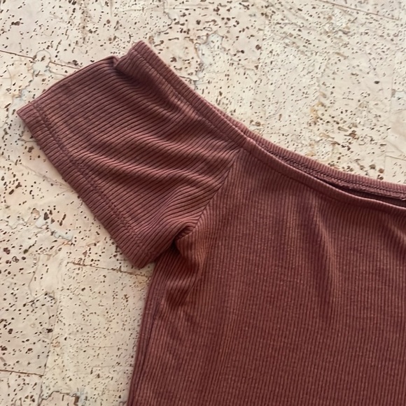 American Eagle Outfitters Soft & Sexy Rib Off The Shoulder Top - Picture 3 of 7